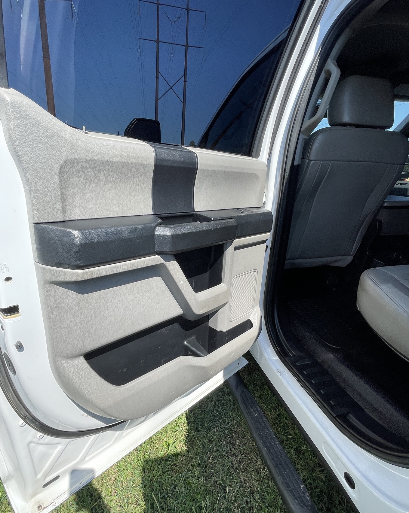 2019 FORD F450 4WD - view 17 of 28