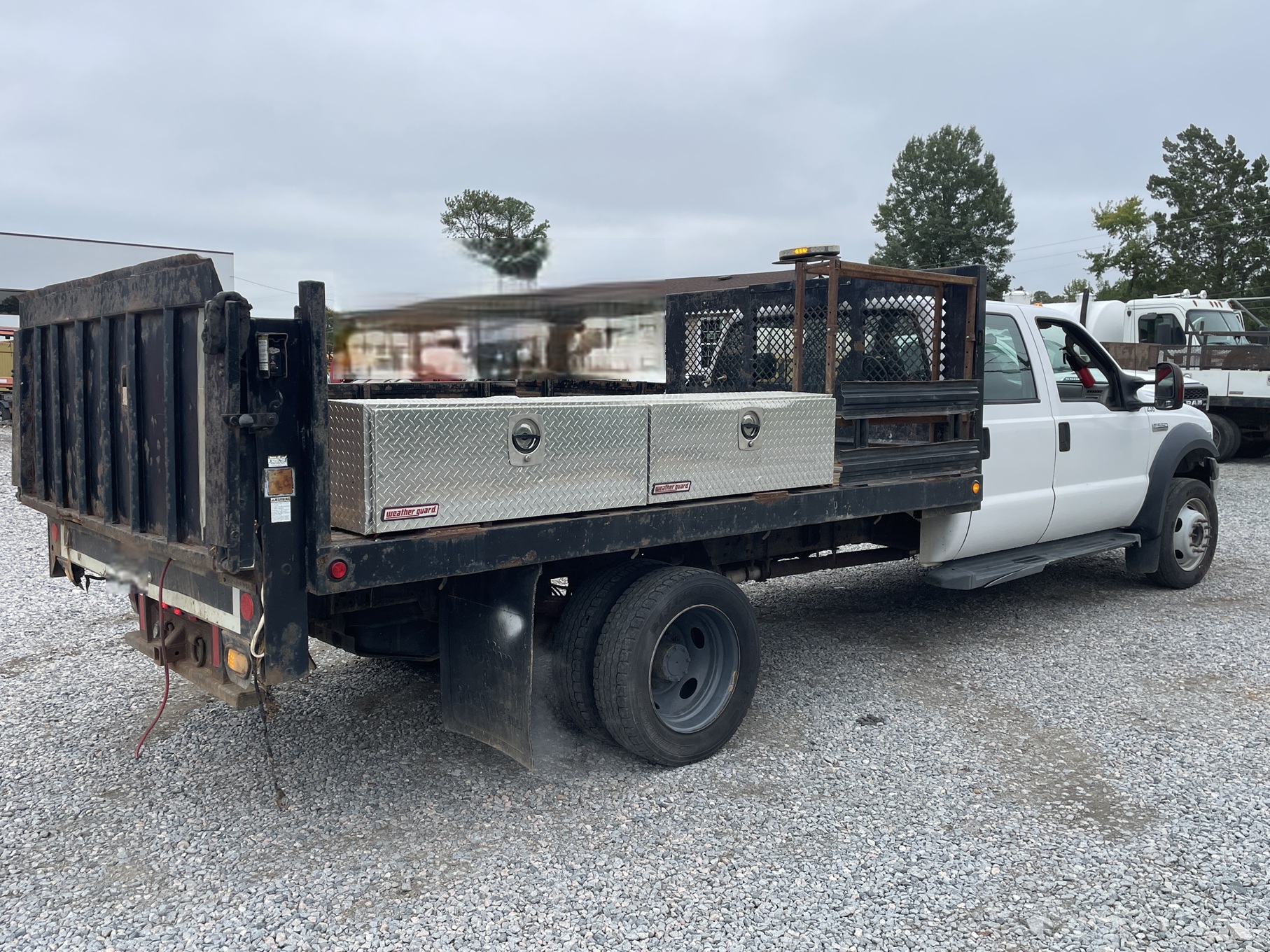 2006 FORD F550 Crew Max - Image 3