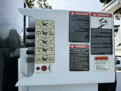 2011 INTERNATIONAL 4300 Chipper Dump - Image 28