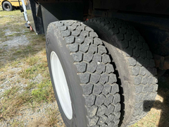 2011 INTERNATIONAL 4300 Chipper Dump - Image 27