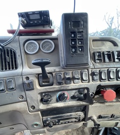 2009 STERLING A9500 - Image 10