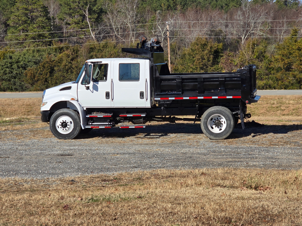 2009 INTERNATIONAL 4400 Dump