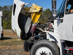 2009 INTERNATIONAL 4400 Dump - Image 18