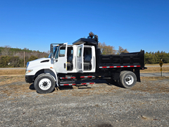 2009 INTERNATIONAL 4400 Dump - Image 2