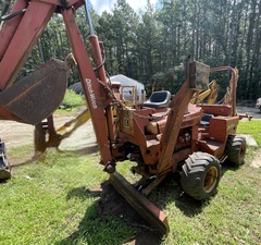 1998 DITCH WITCH 4010DD Trencher/ Backhoe - Image 3