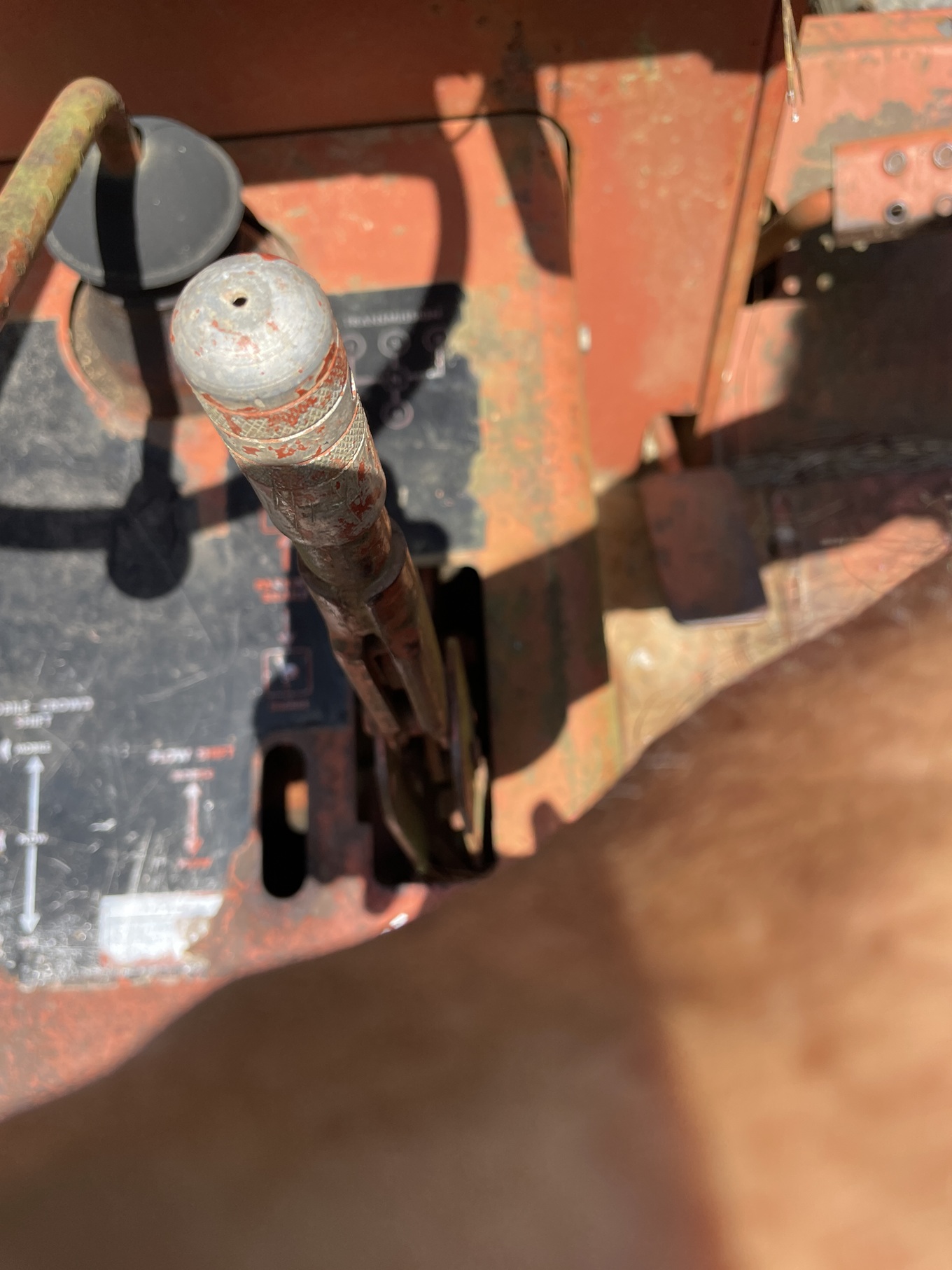 1998 DITCH WITCH 4010DD Trencher/ Backhoe - view 17 of 20