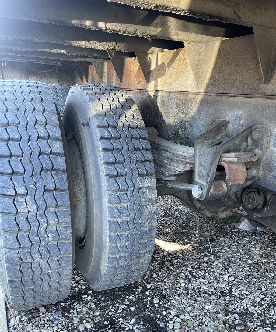 1986 GMC Brigadier Dump Truck - Image 21