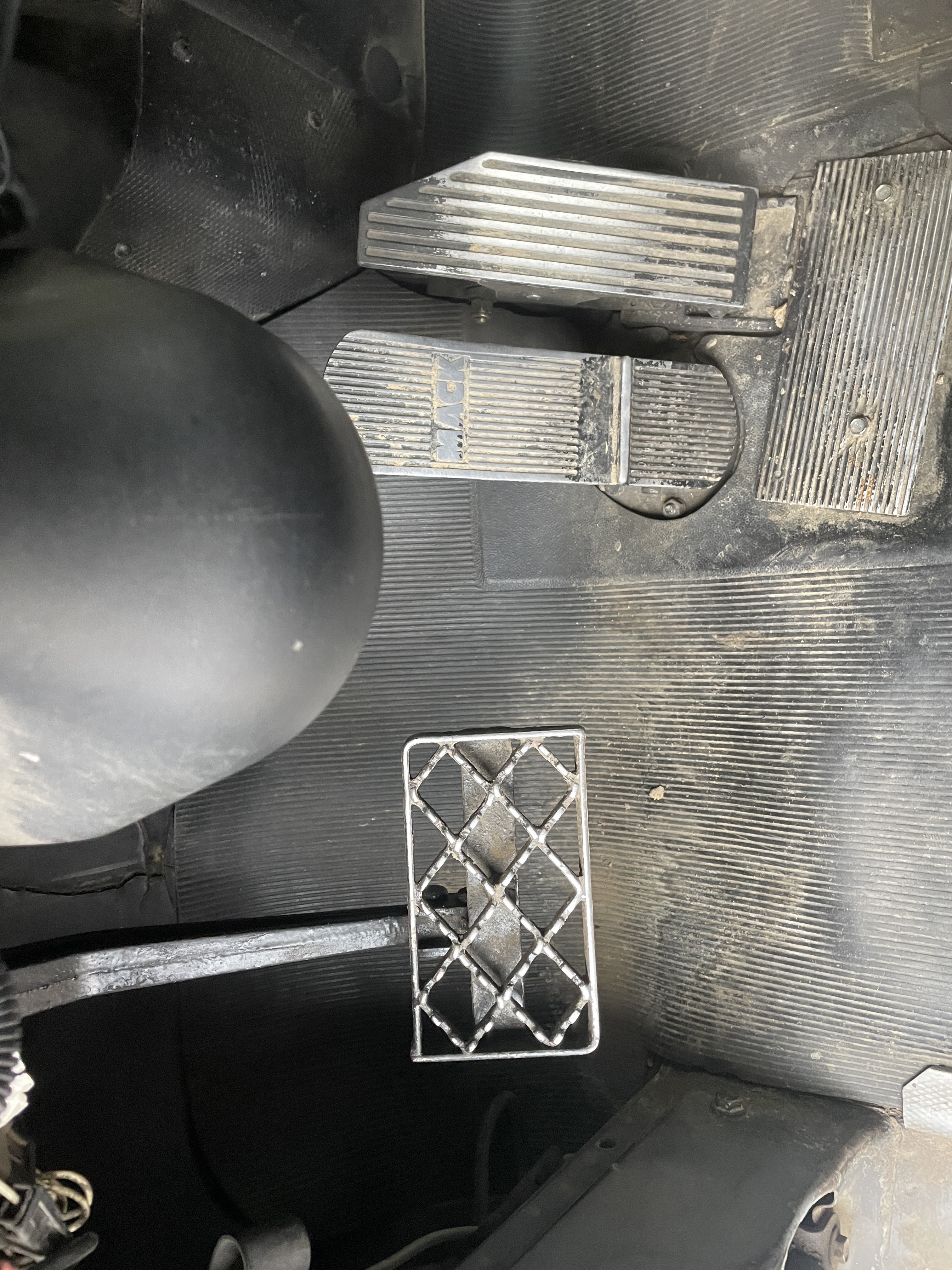 2001 MACK RD688s Roll Off - view 11 of 55