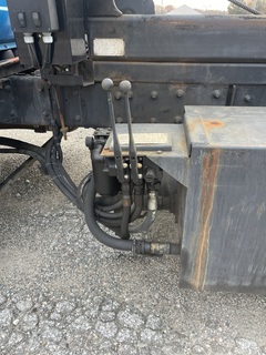 2001 MACK RD688s Roll Off - Image 41