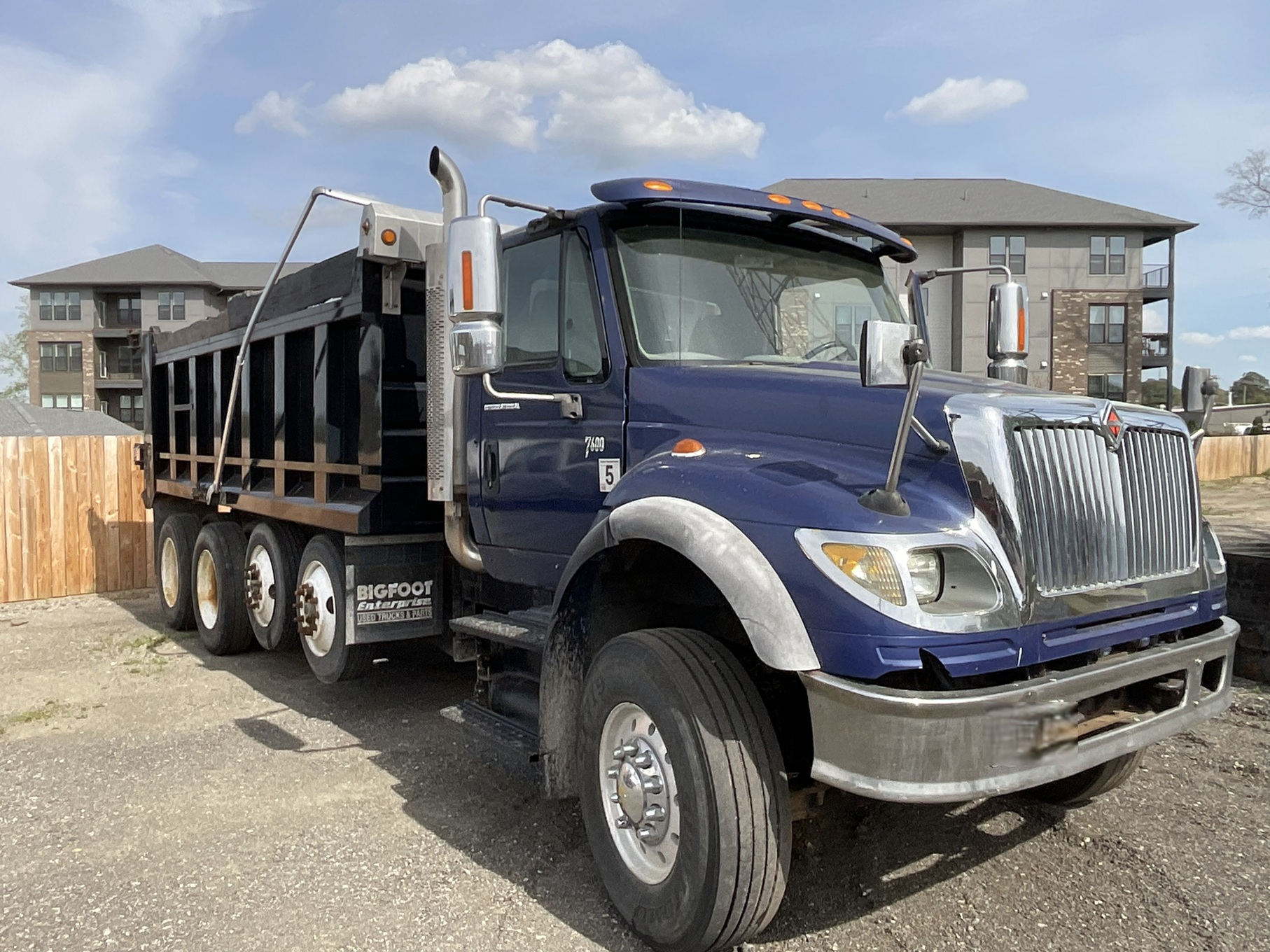 2005 INTERNATIONAL 7600 - view 1 of 43