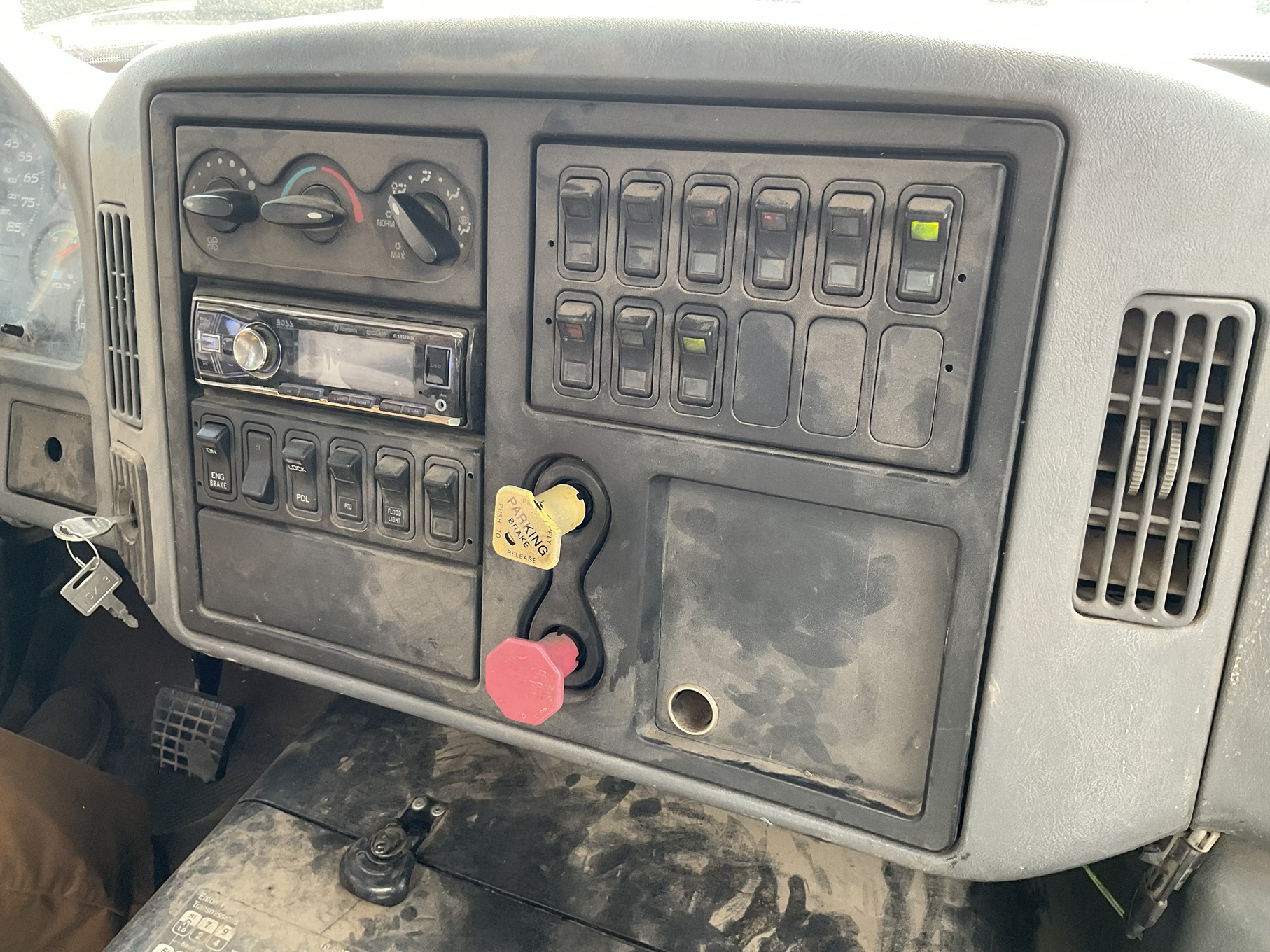 2005 INTERNATIONAL 7600 - view 11 of 43