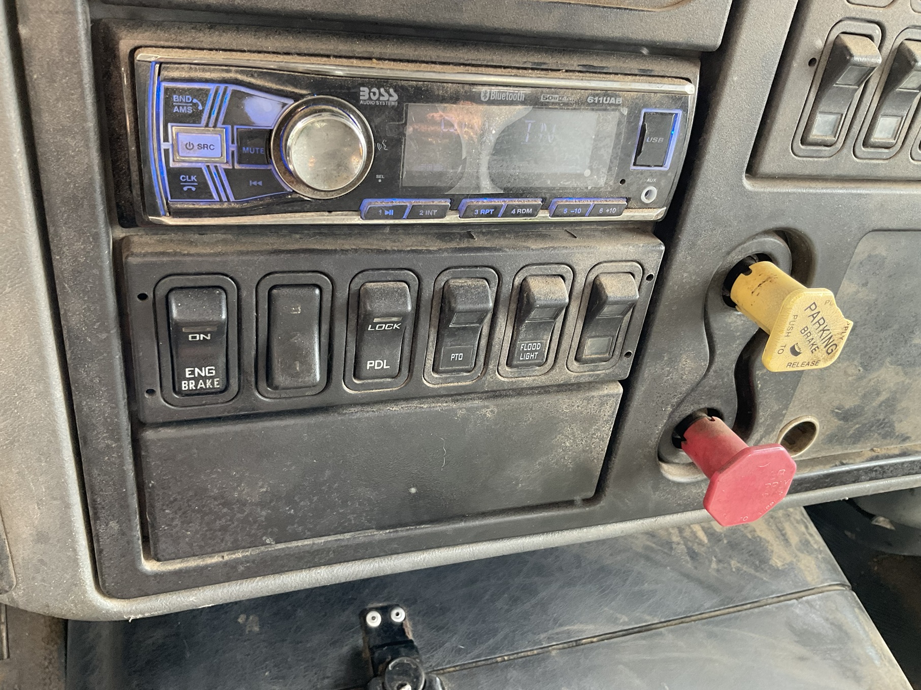 2005 INTERNATIONAL 7600 - view 16 of 43