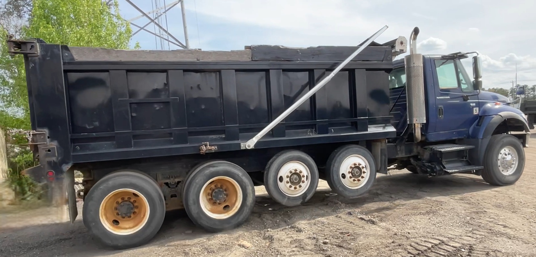 2005 INTERNATIONAL 7600 - view 3 of 43