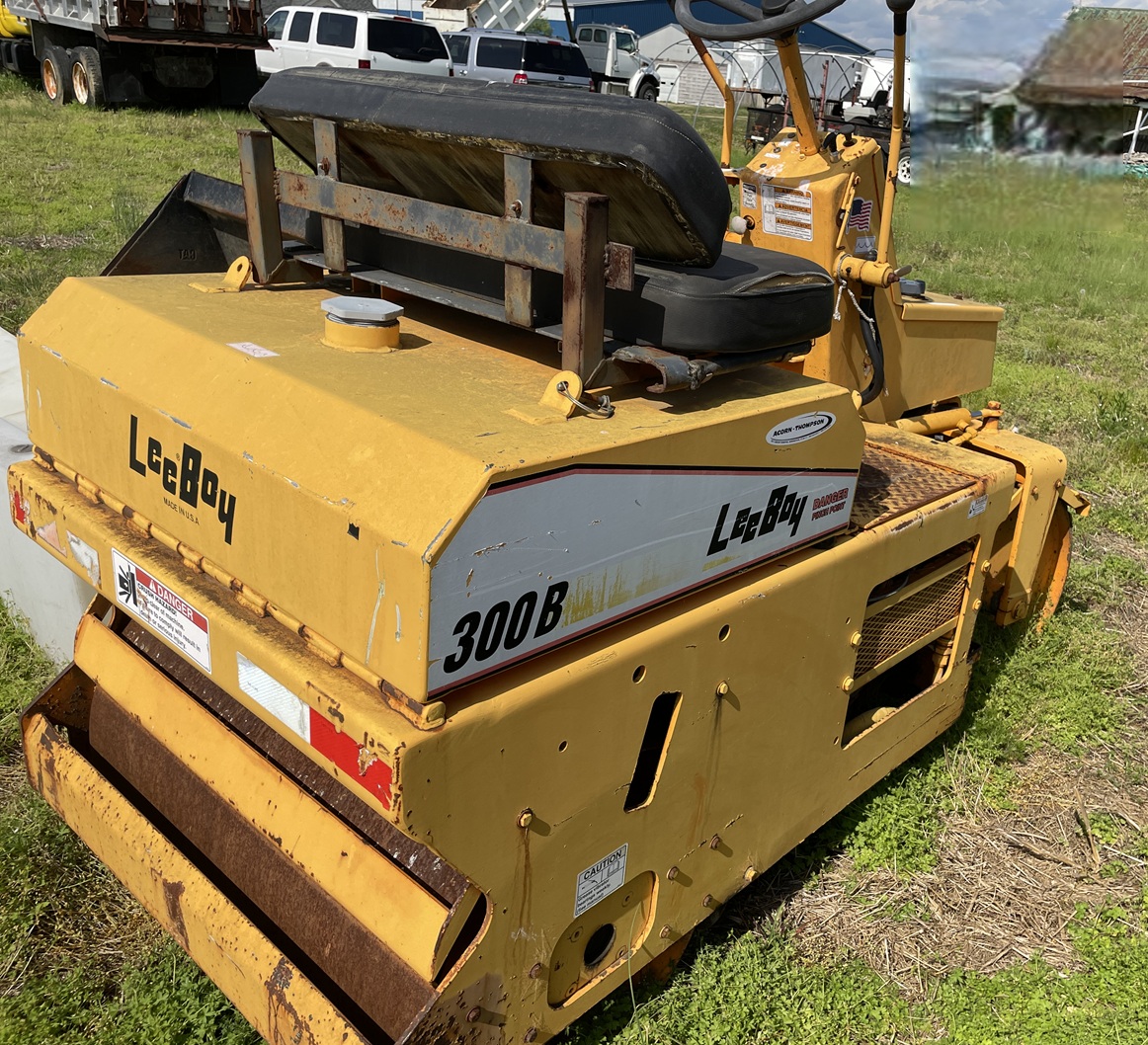 2004 LEEBOY 300B - Image 3