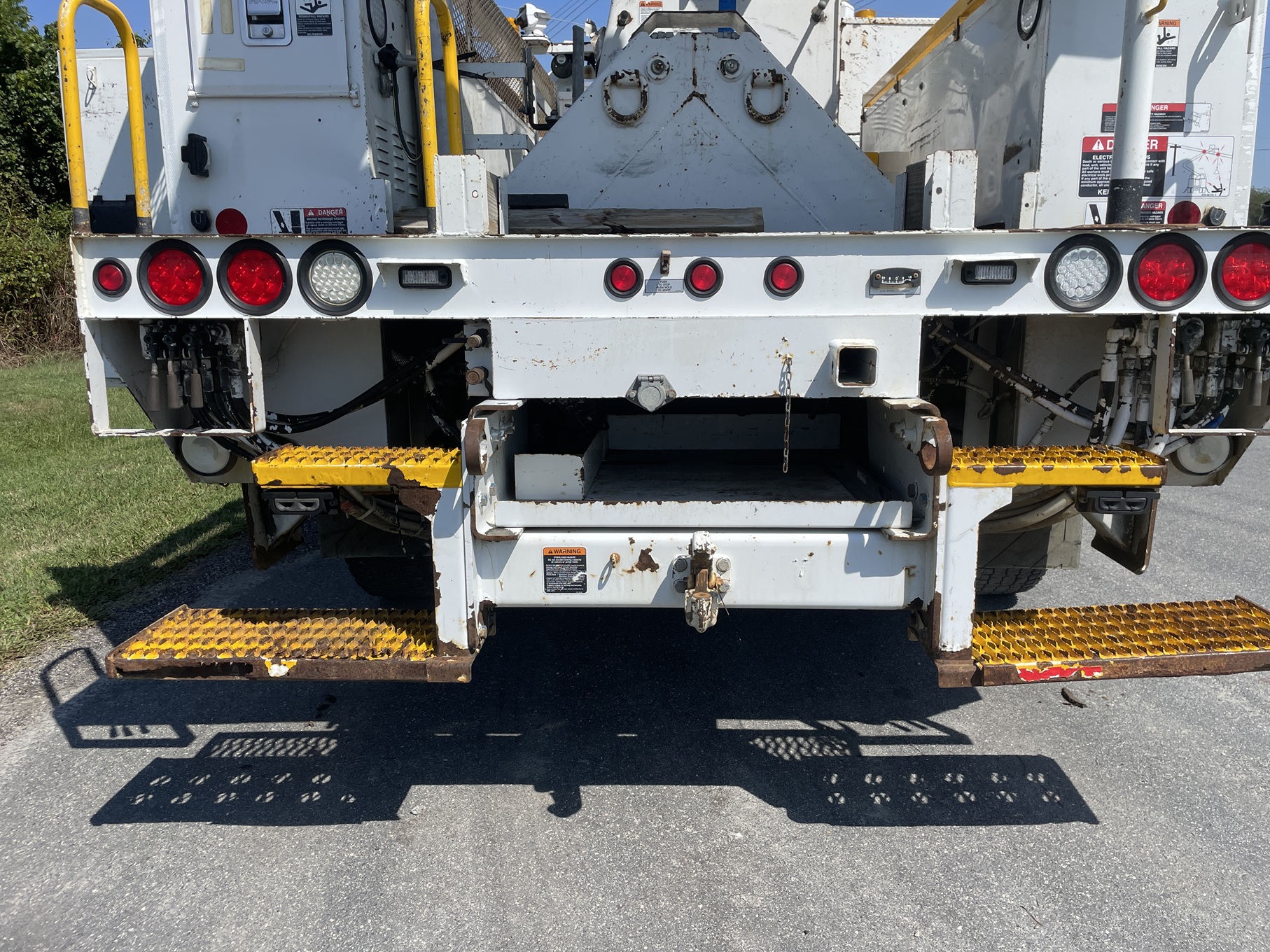 2013 INTERNATIONAL 4300 Utility Bucket - Image 15