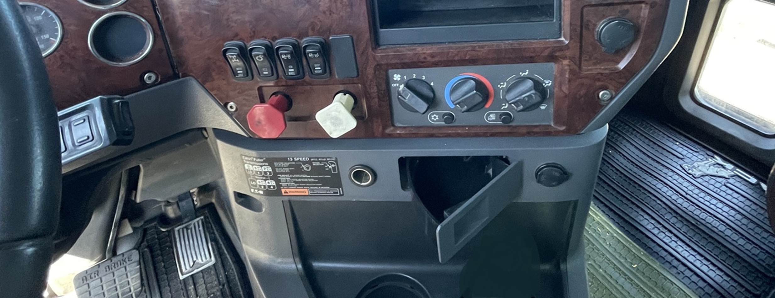 2013 MACK CHU Pinnacle - view 13 of 25