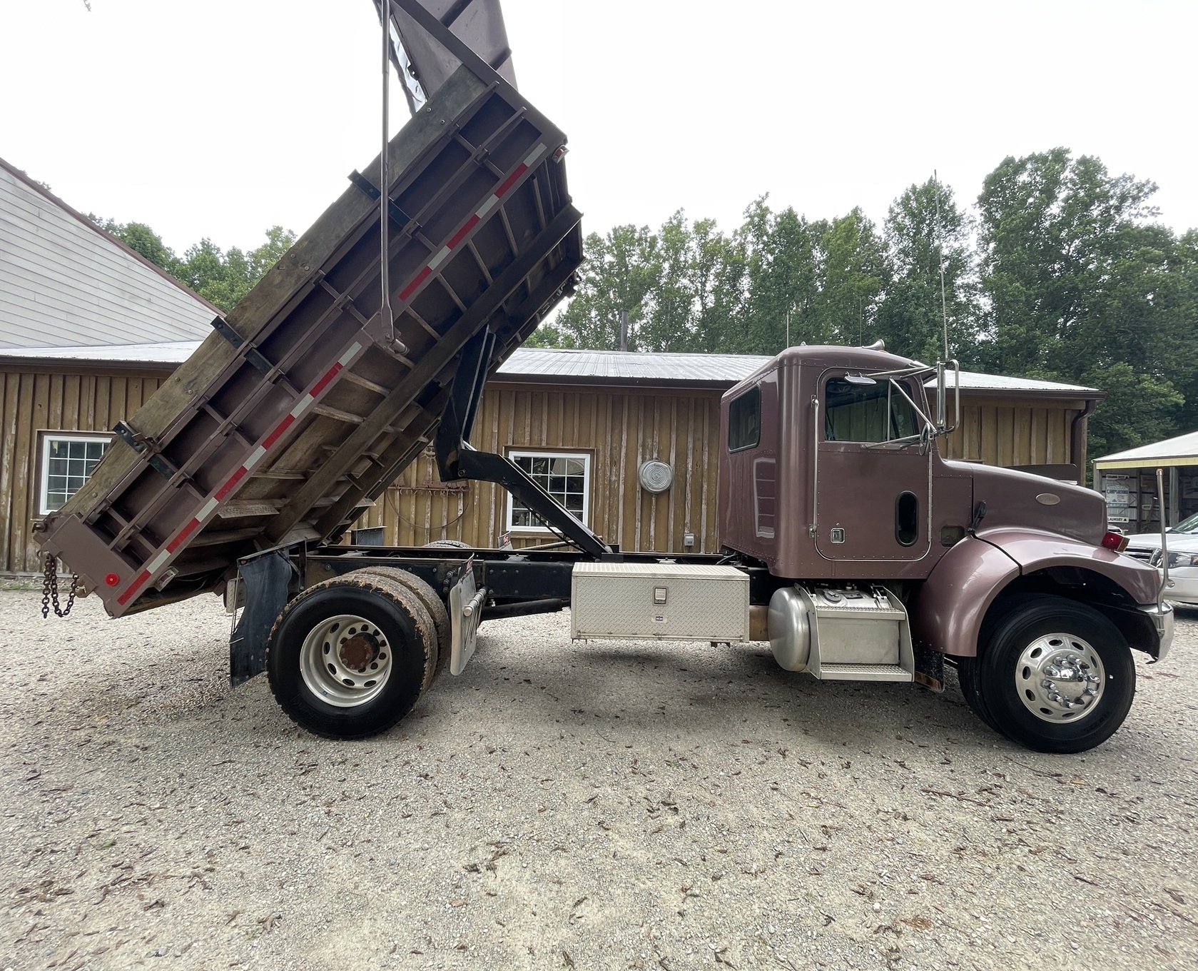 1998 PETERBILT 330 - view 12 of 35