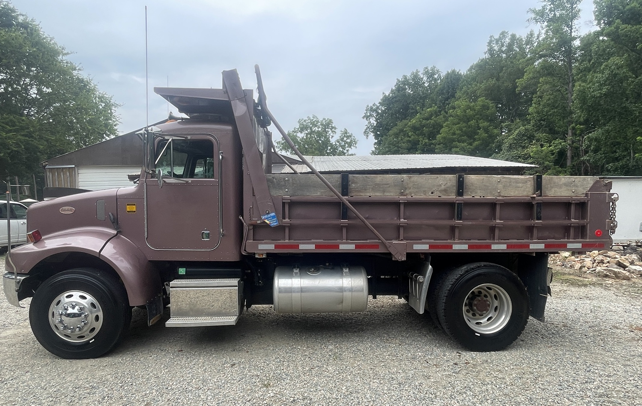 1998 PETERBILT 330 - Image 3