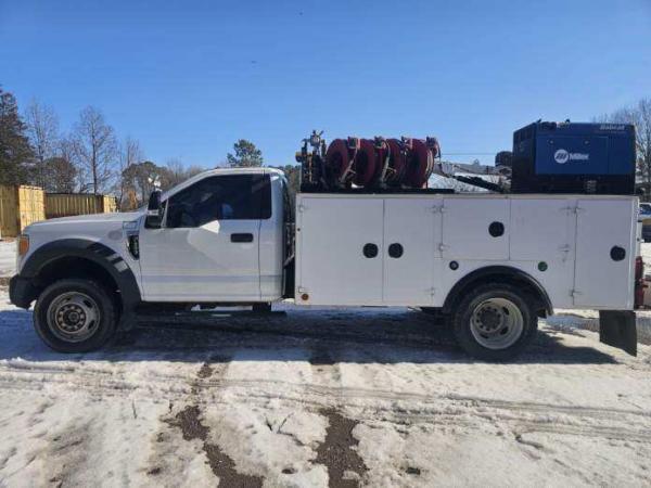 2017 FORD F550 Super Duty Service Truck