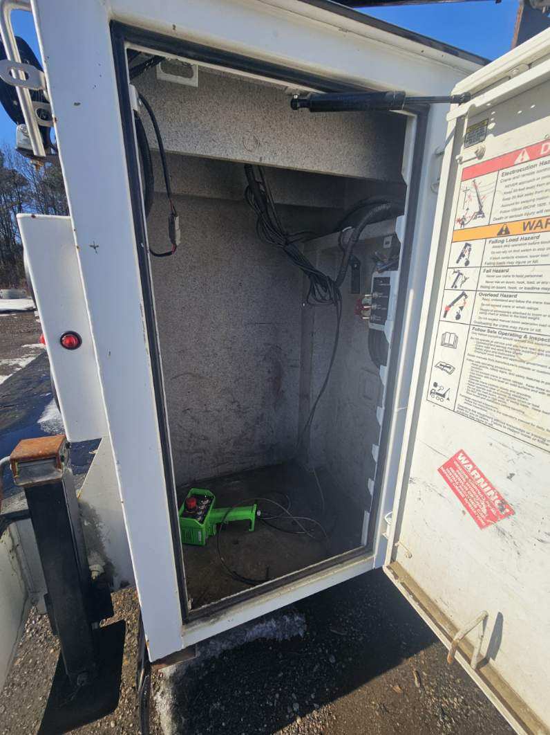 2017 FORD F550 Super Duty Service Truck - view 20 of 26