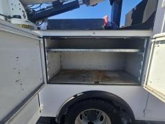 2017 FORD F550 Super Duty Service Truck - Image 21