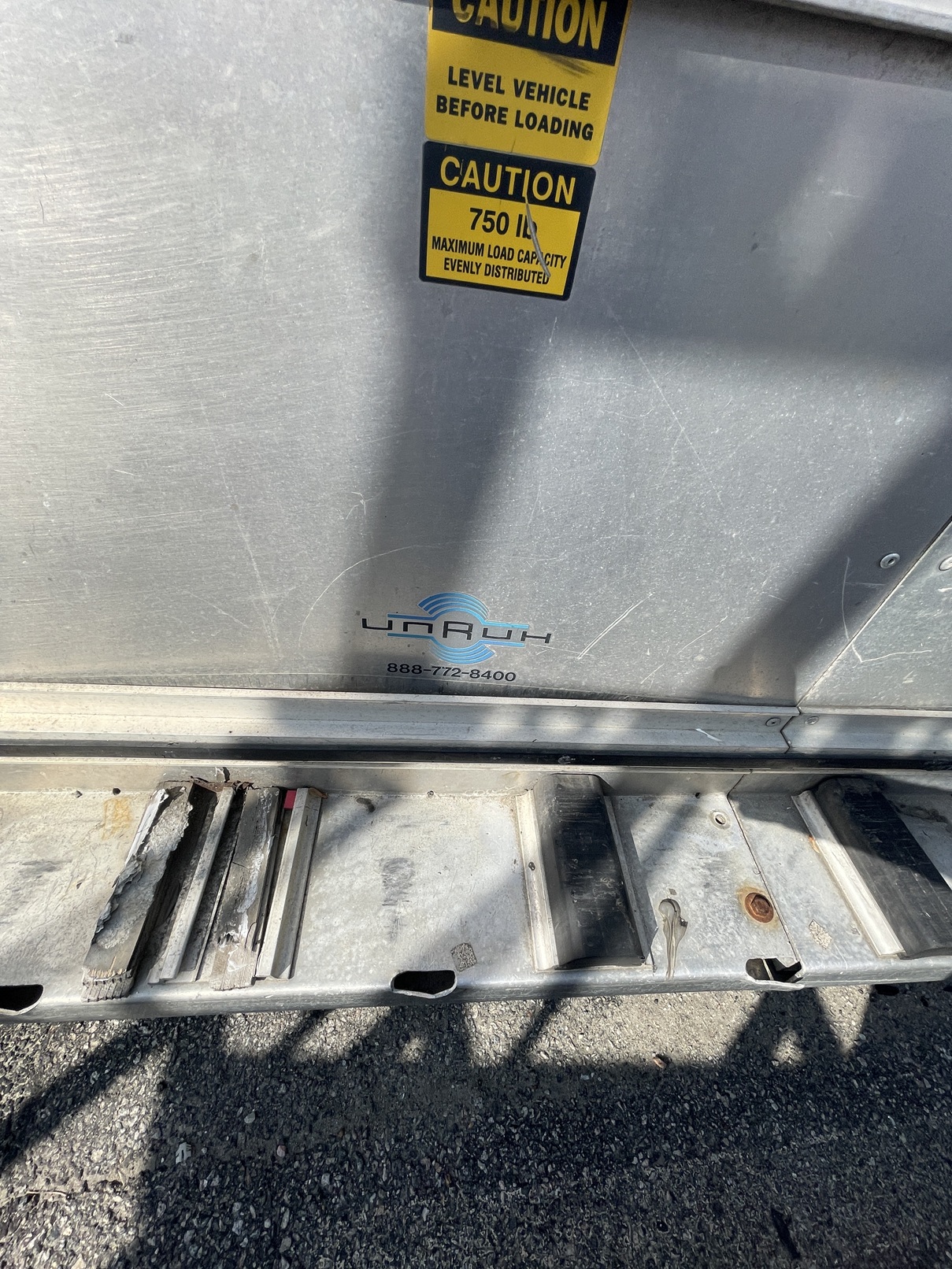 2013 FORD F250 Super Duty Glass Truck - Image 11