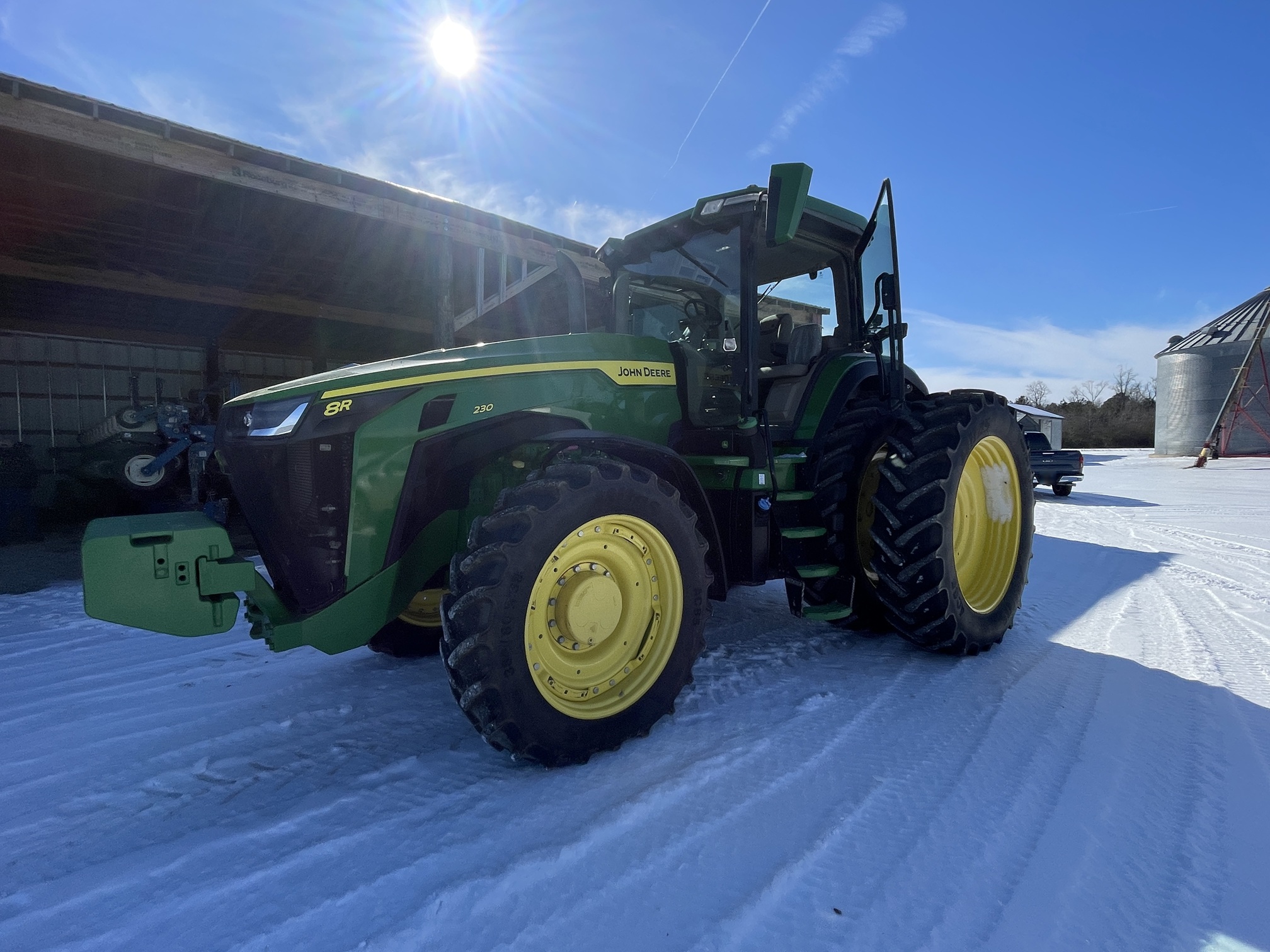2021 JOHN DEERE 8R 230 - Image 4
