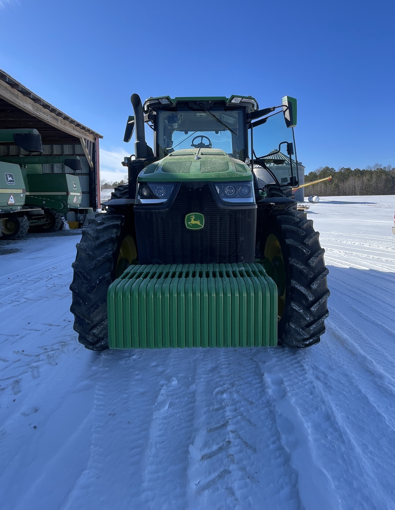 2021 JOHN DEERE 8R 230 - view 3 of 50