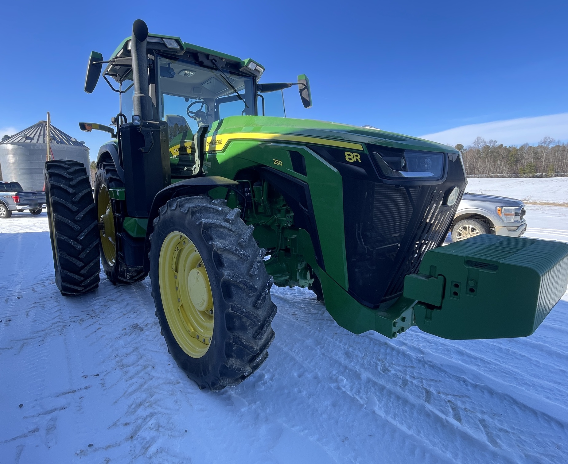 2021 JOHN DEERE 8R 230 - Image 2
