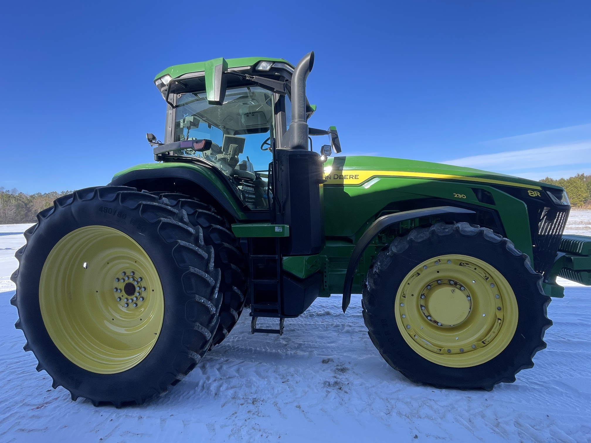 2021 JOHN DEERE 8R 230