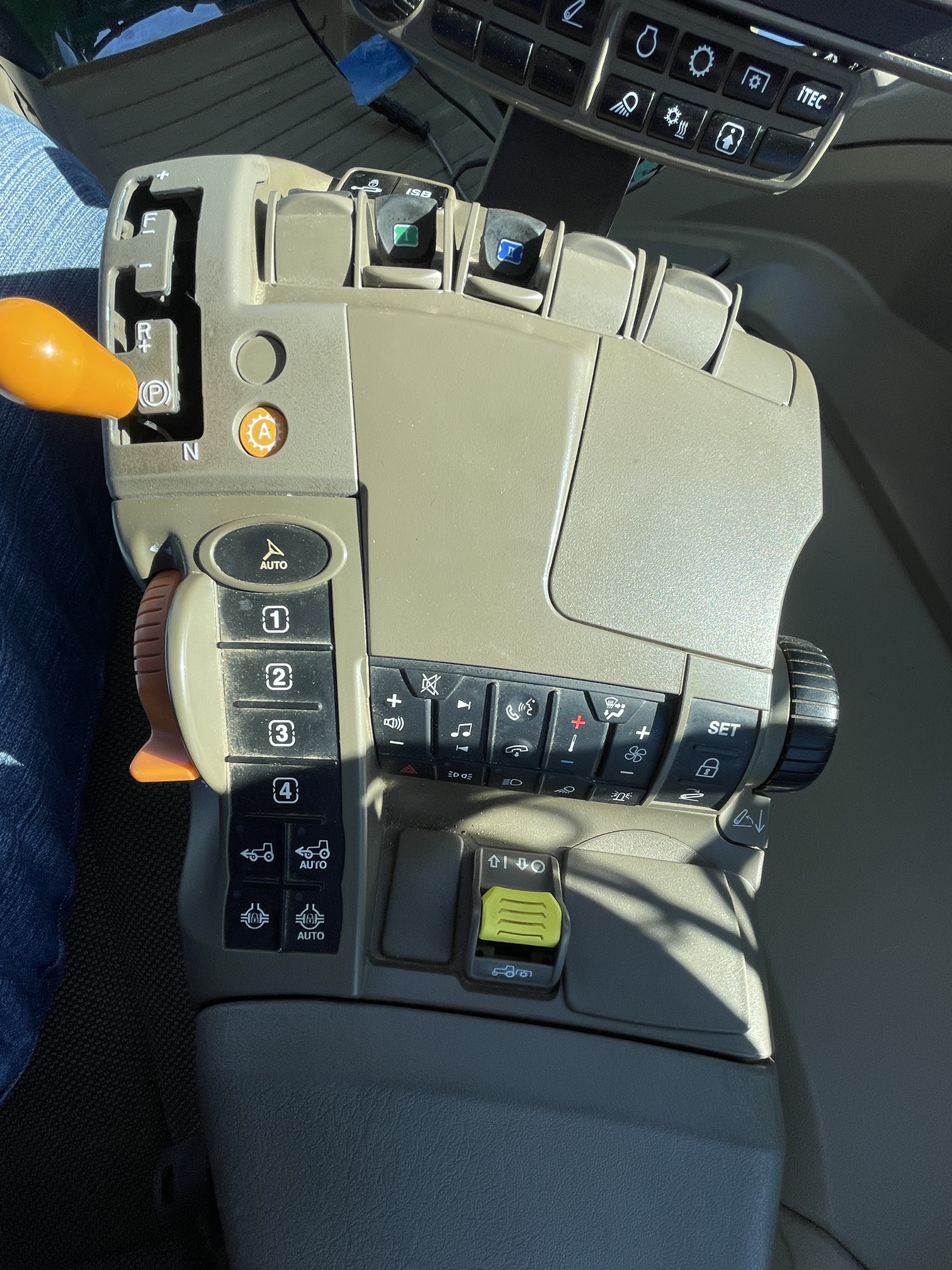 2021 JOHN DEERE 8R 230 - Image 47