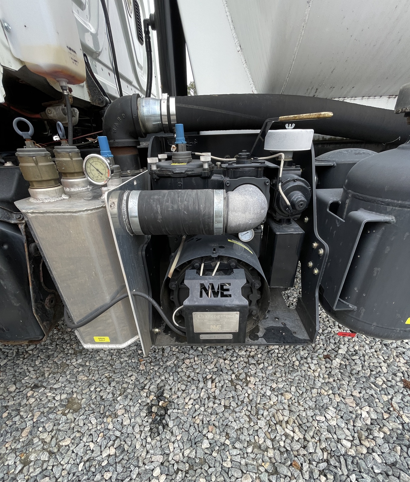 2013 FREIGHTLINER Cascadia Vacuum - Image 15