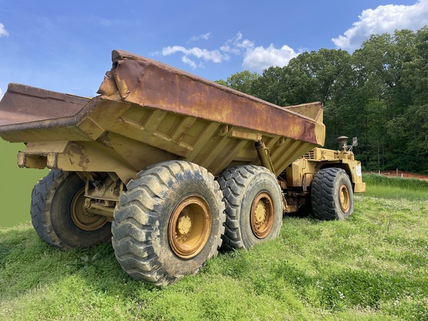 1985 CATERPILLAR D300