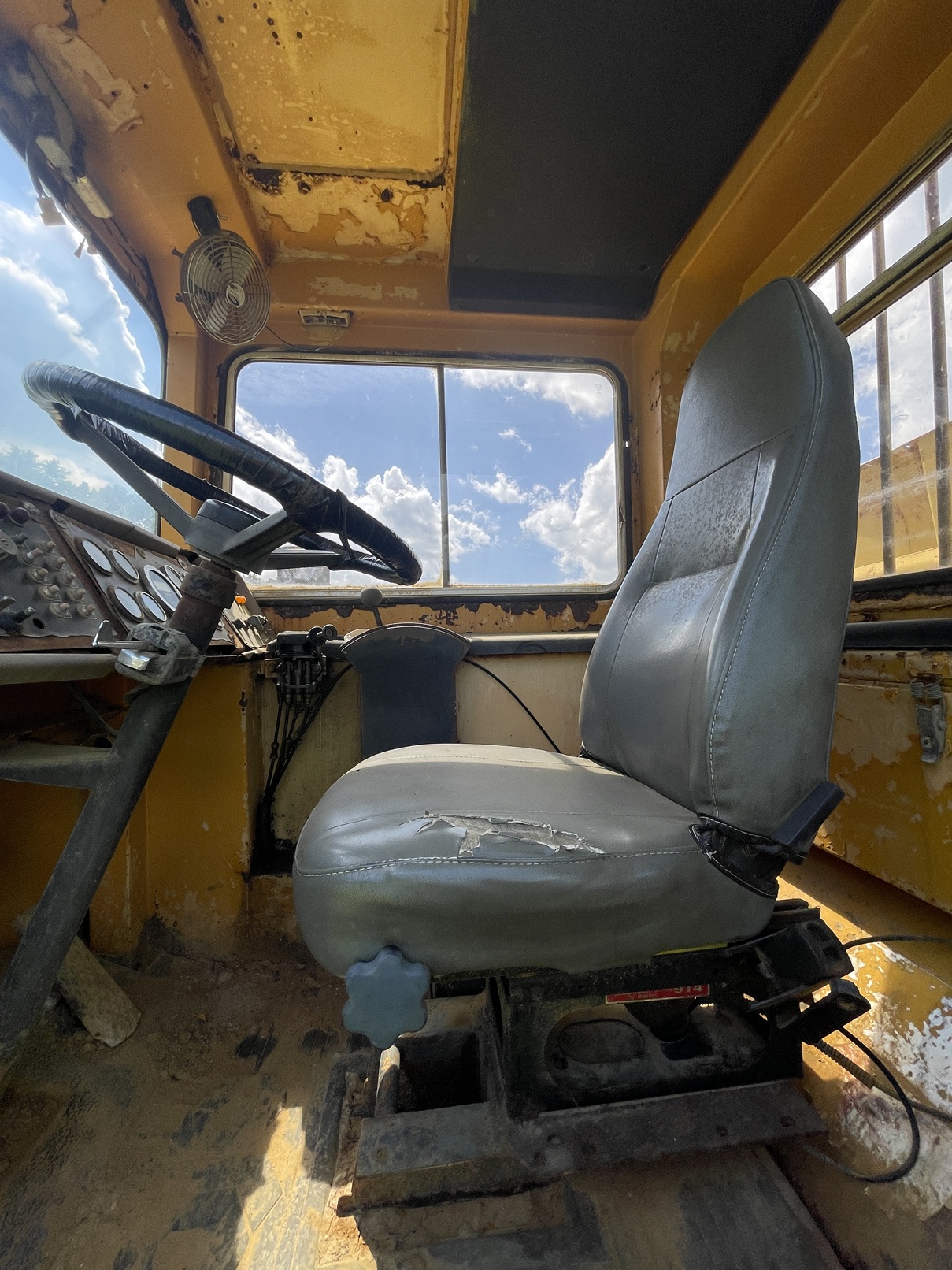 1985 CATERPILLAR D300 - Image 9