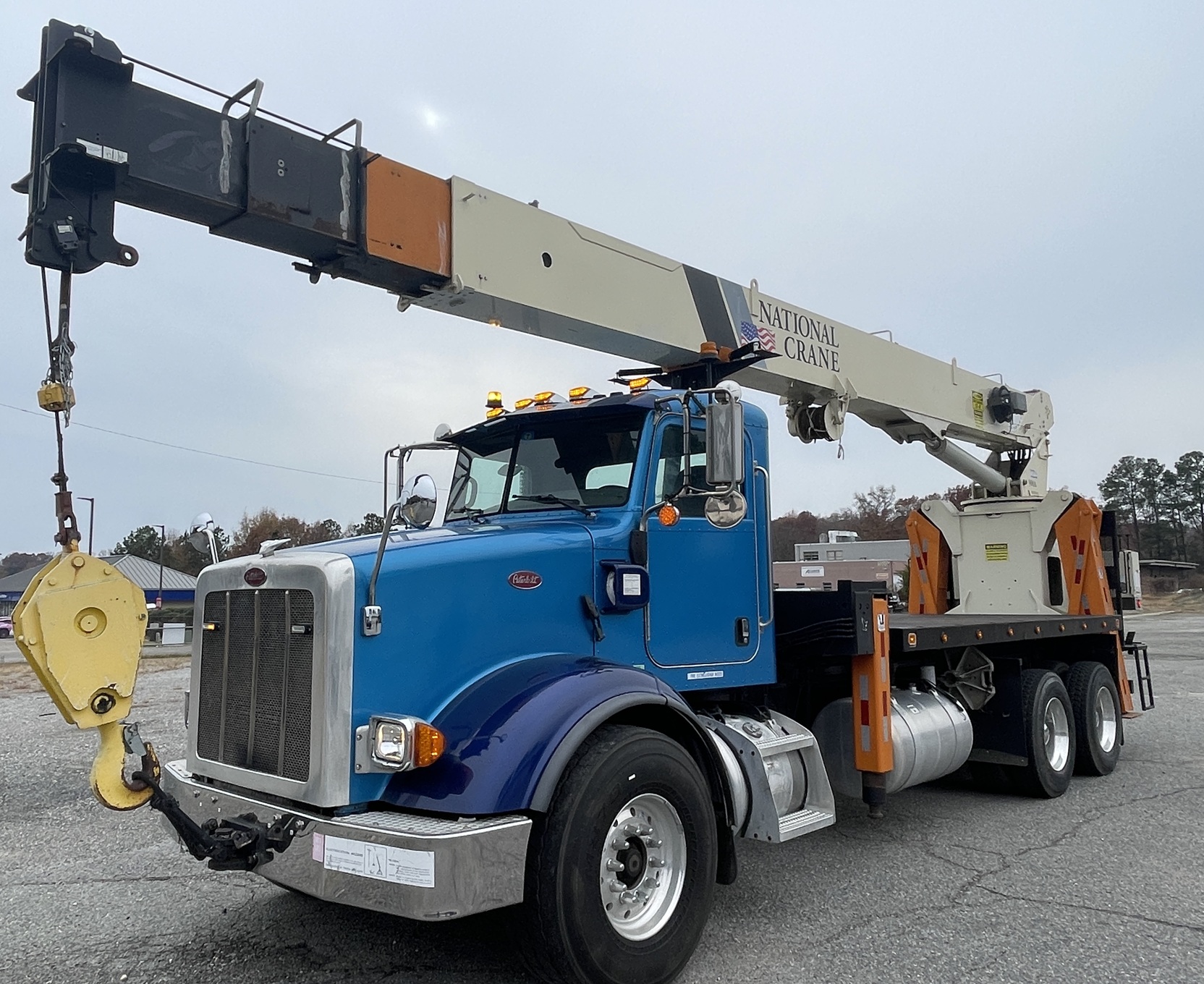 2008 PETERBILT 365 Crane - view 7 of 60