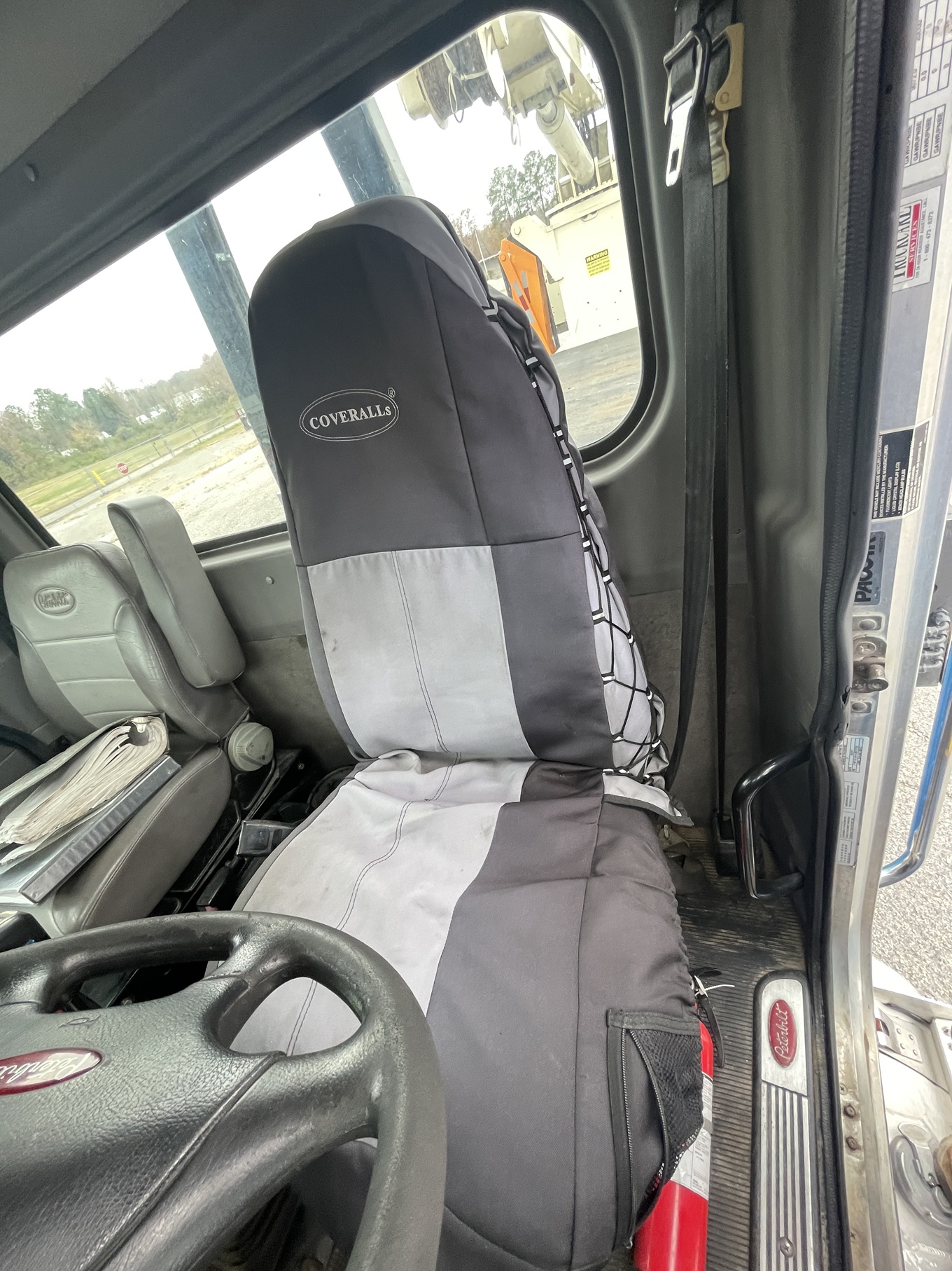 2008 PETERBILT 365 Crane - Image 23