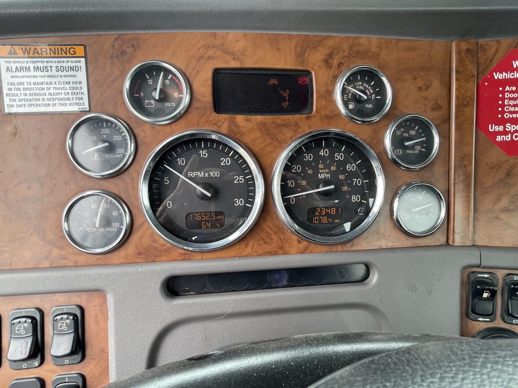 2008 PETERBILT 365 Crane - Image 15