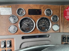 2008 PETERBILT 365 Crane - Image 15