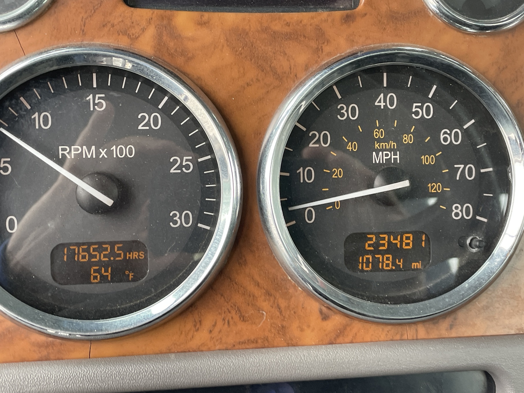 2008 PETERBILT 365 Crane - Image 16