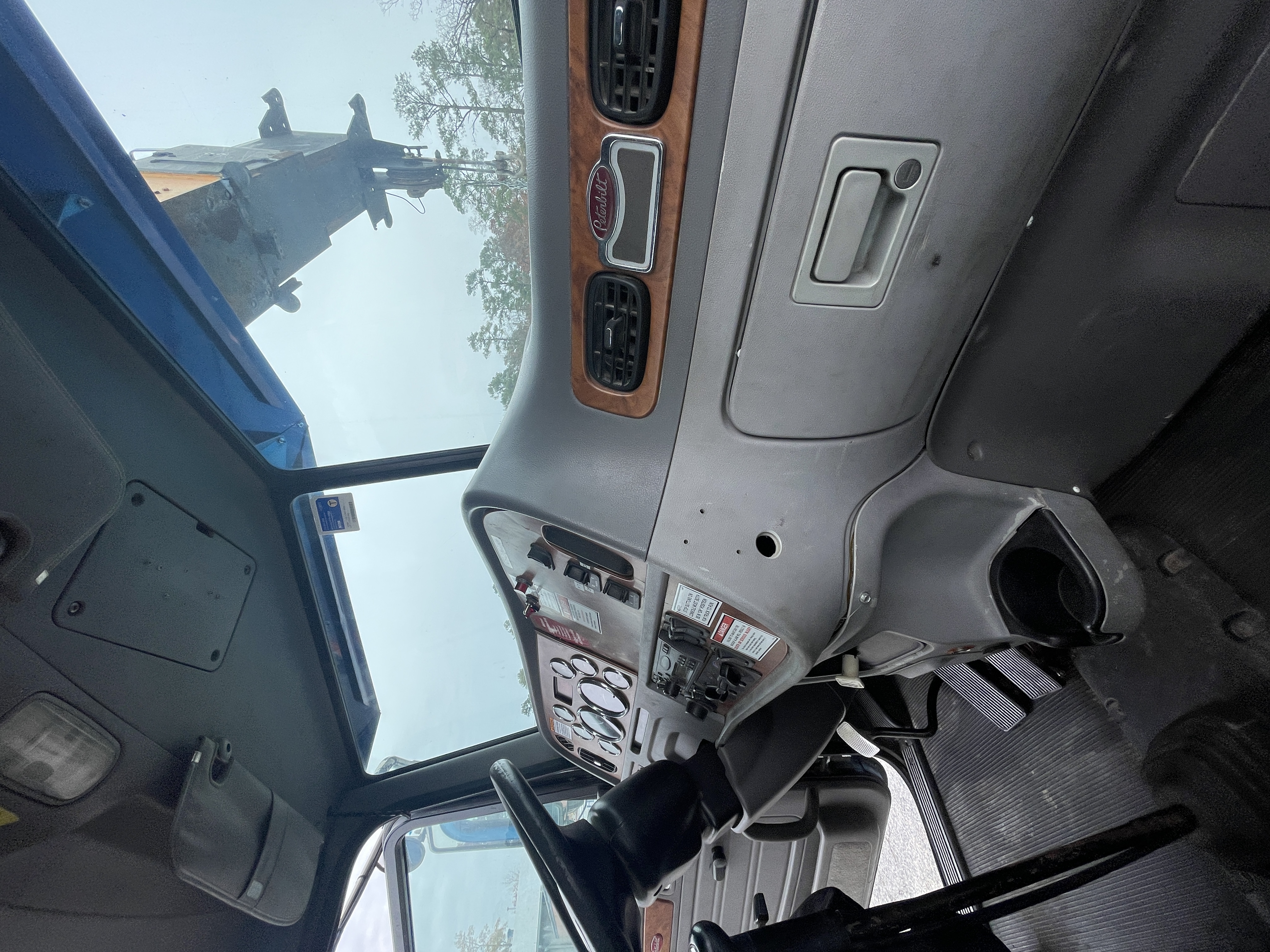 2008 PETERBILT 365 Crane - Image 26