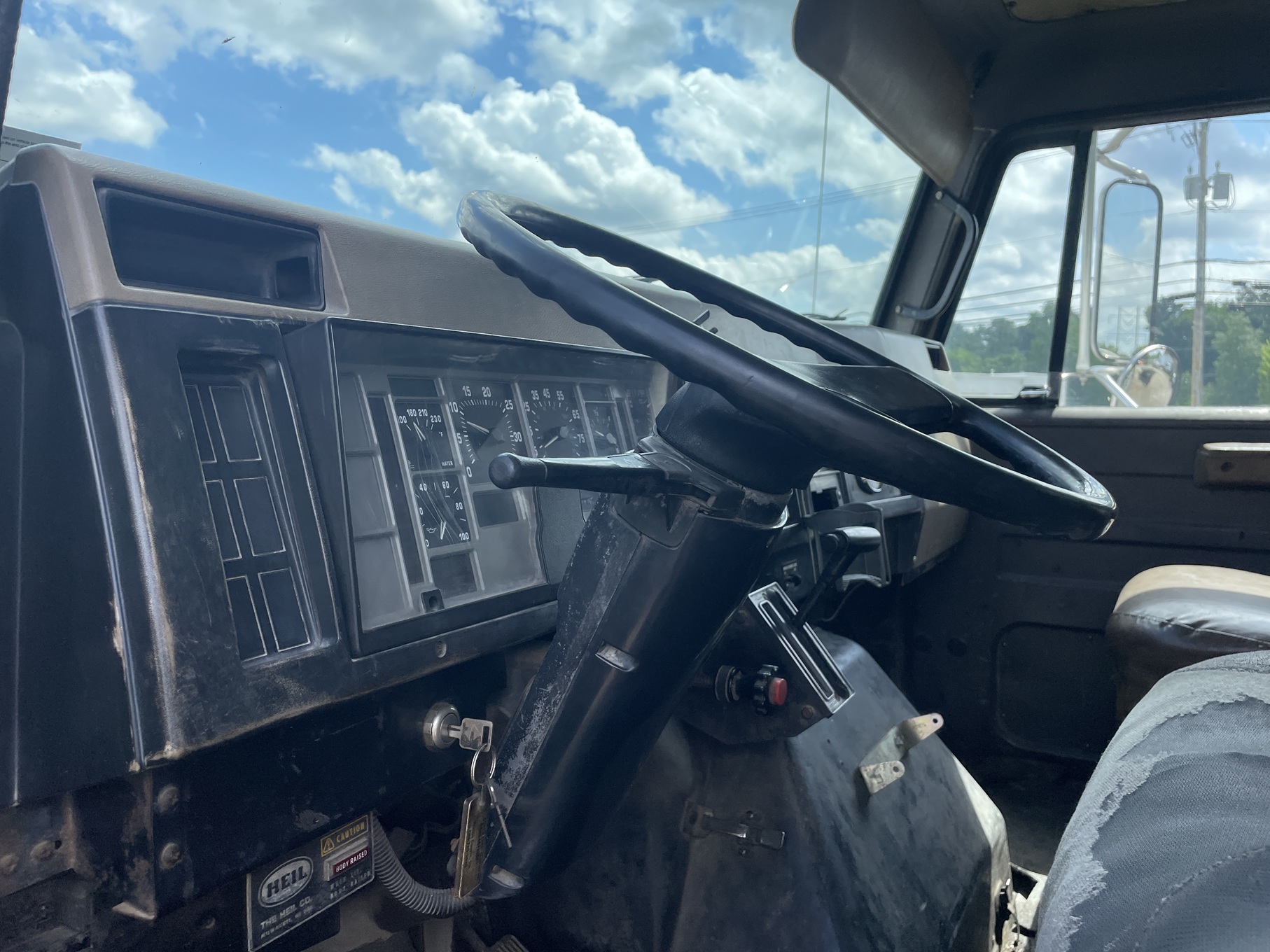 1991 INTERNATIONAL F4700 - Image 15