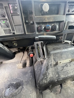 1991 INTERNATIONAL F4700 - Image 21