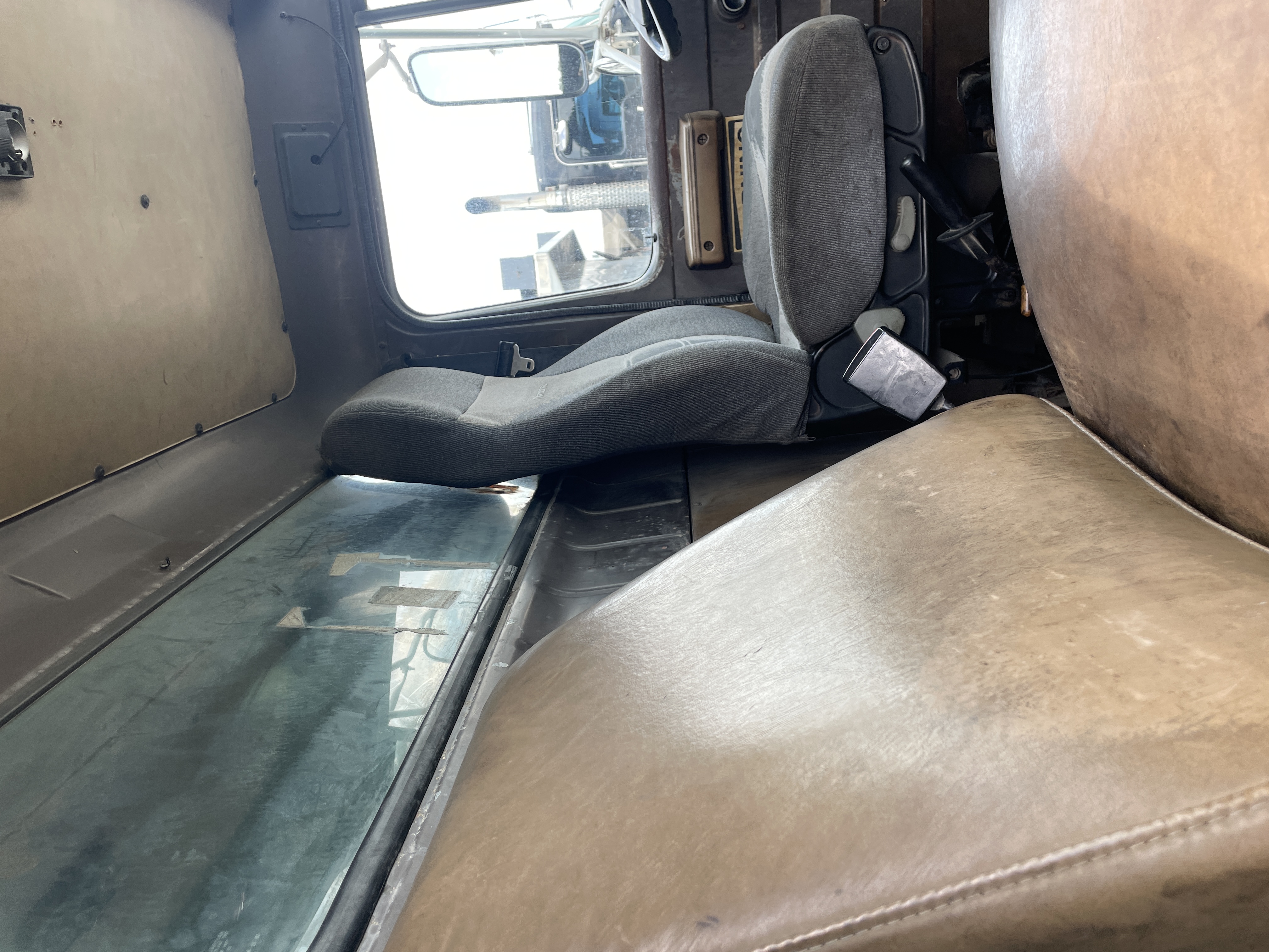 1991 INTERNATIONAL F4700 - Image 20