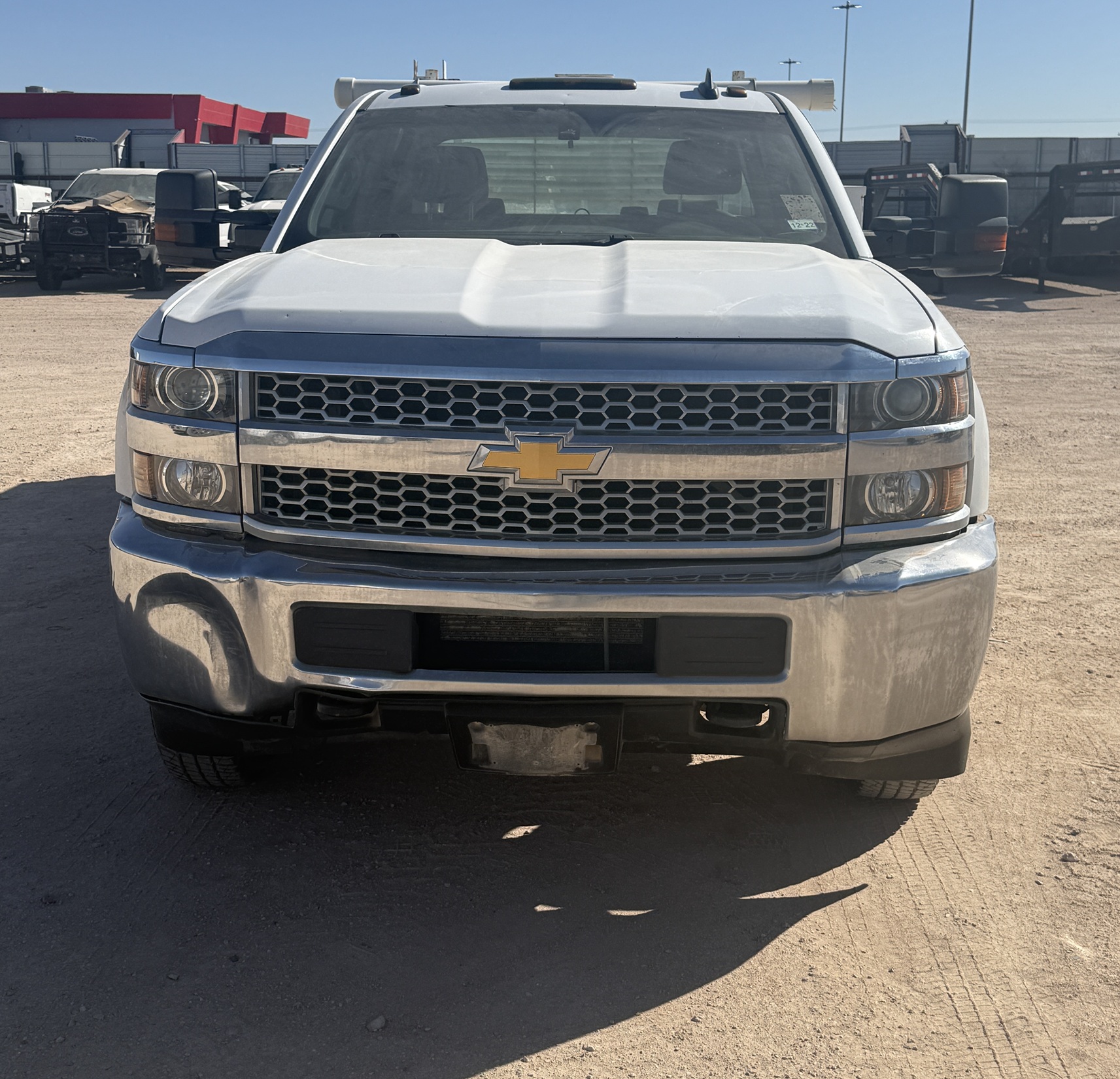2019 CHEVROLET Silverado 3500HD - Image 2