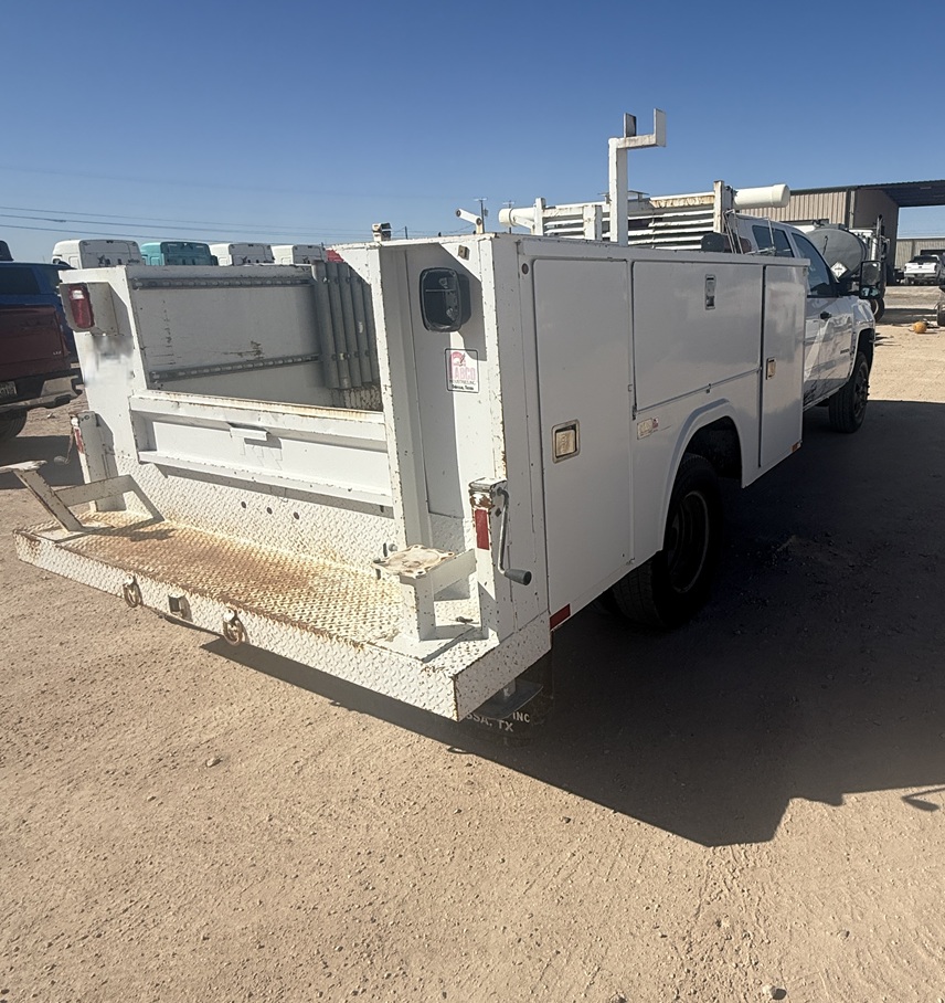 2019 CHEVROLET Silverado 3500HD - Image 8