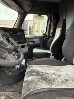 2019 FREIGHTLINER CASCADIA - Image 6