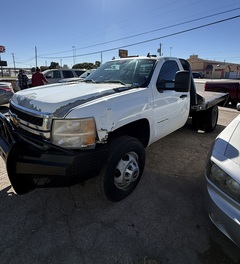2013 CHEVROLET Silverado 3500HD - Image 3