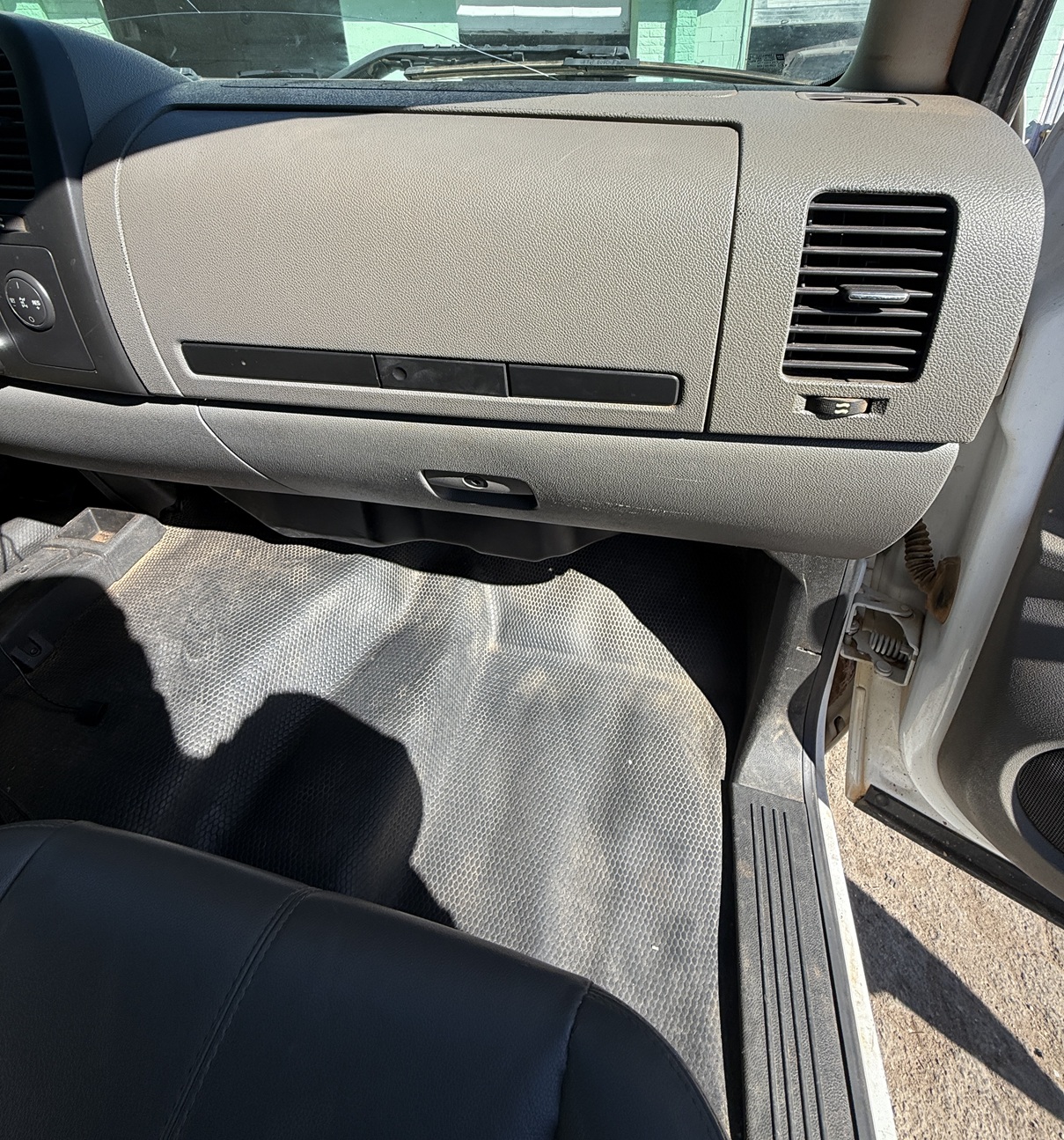 2013 CHEVROLET Silverado 3500HD - Image 23