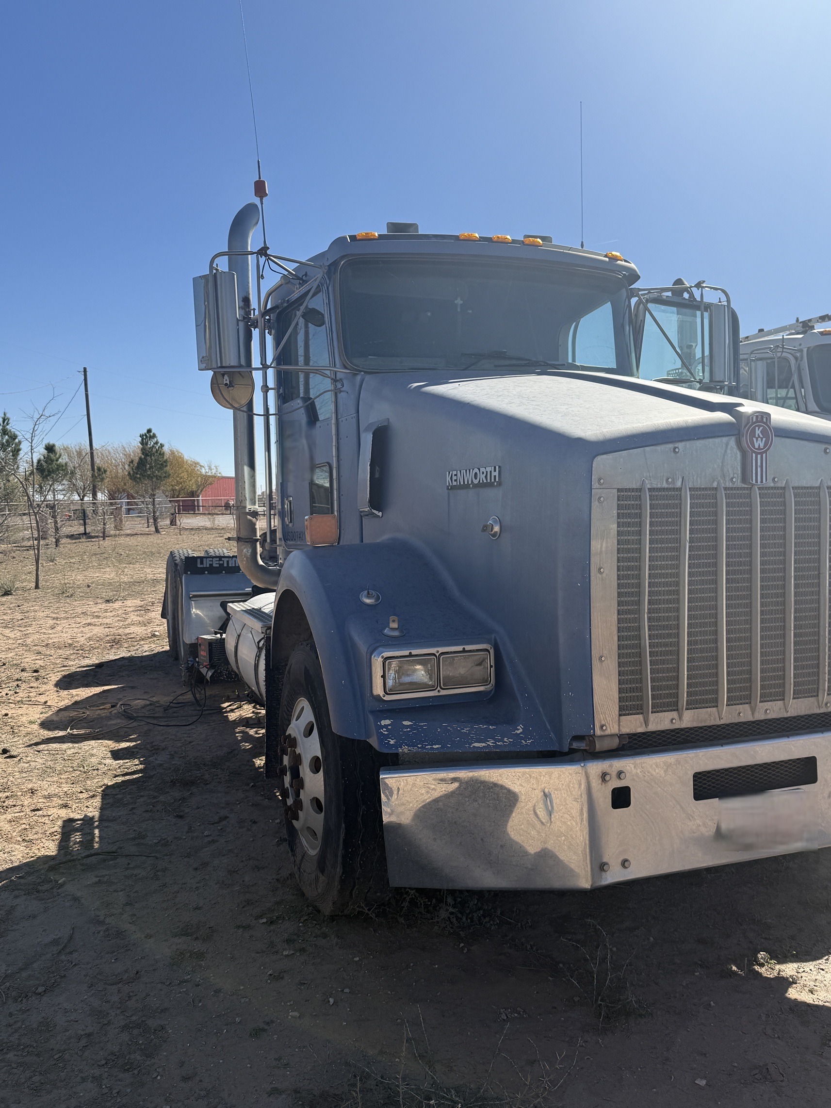 2002 KENWORTH T800 - Image 3