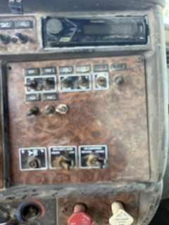 2002 KENWORTH T800 - Image 19